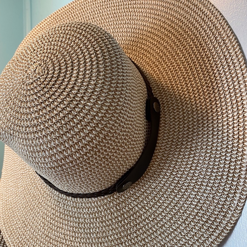SUN HAT
